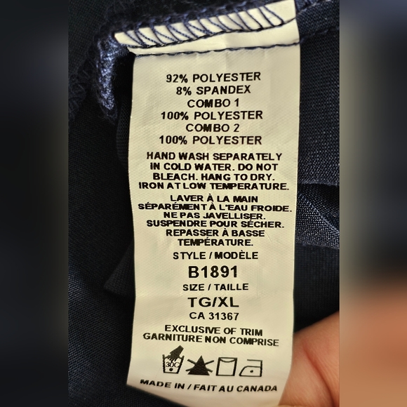 Woman's Dress - Picture 8 of 8